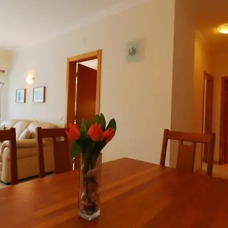 Appartement Happiness - Tennis Court & Pool & Albufeira